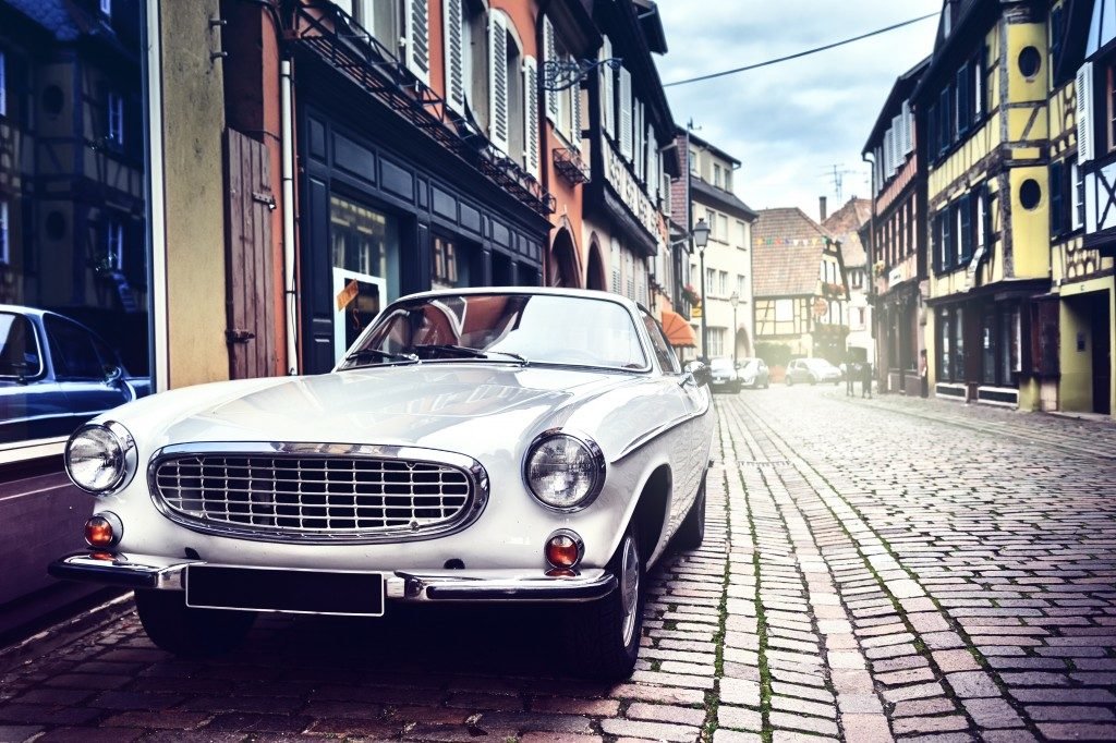 Find your dream
Сlassic car with us.