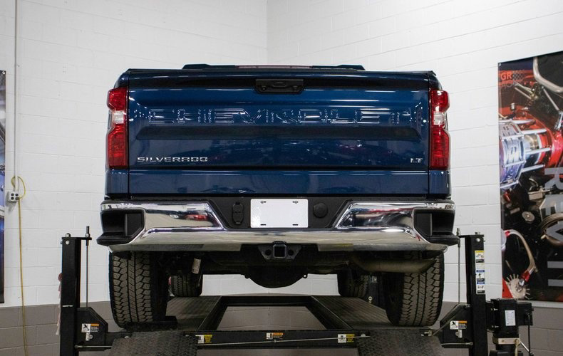 2023 Chevrolet Silverado - photo 10