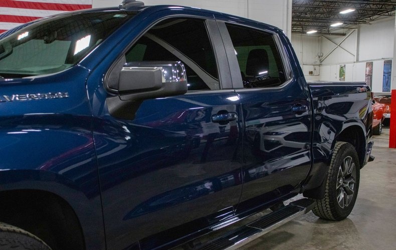 2023 Chevrolet Silverado - photo 12