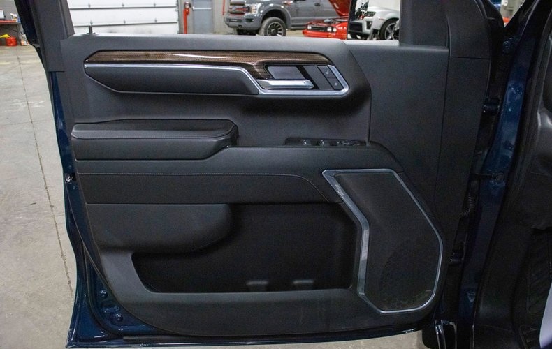 2023 Chevrolet Silverado - photo 13