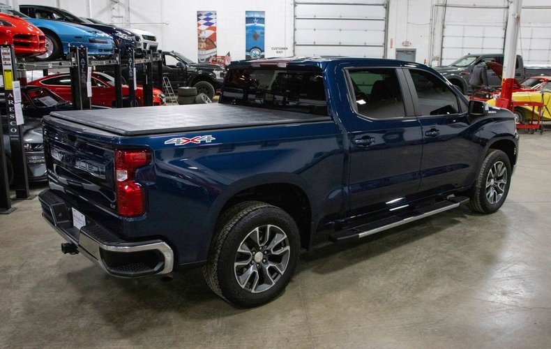 2023 Chevrolet Silverado - photo 4