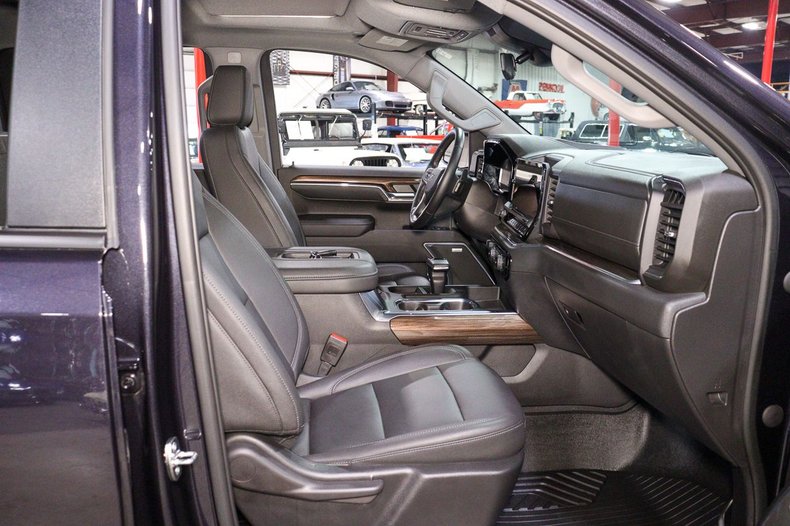2022 Chevrolet Silverado - photo 15