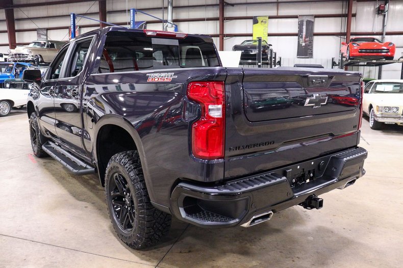 2022 Chevrolet Silverado - photo 4