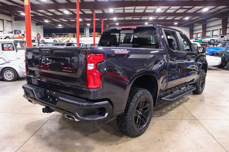 2022 Chevrolet Silverado - photo 8