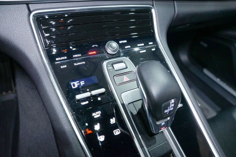 2018 Porsche Panamera - photo 12