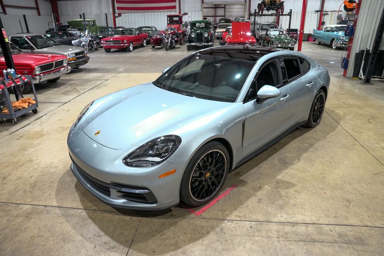 2018 Porsche Panamera