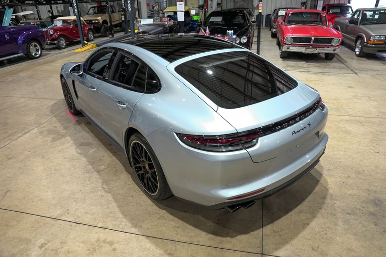 2018 Porsche Panamera - photo 5