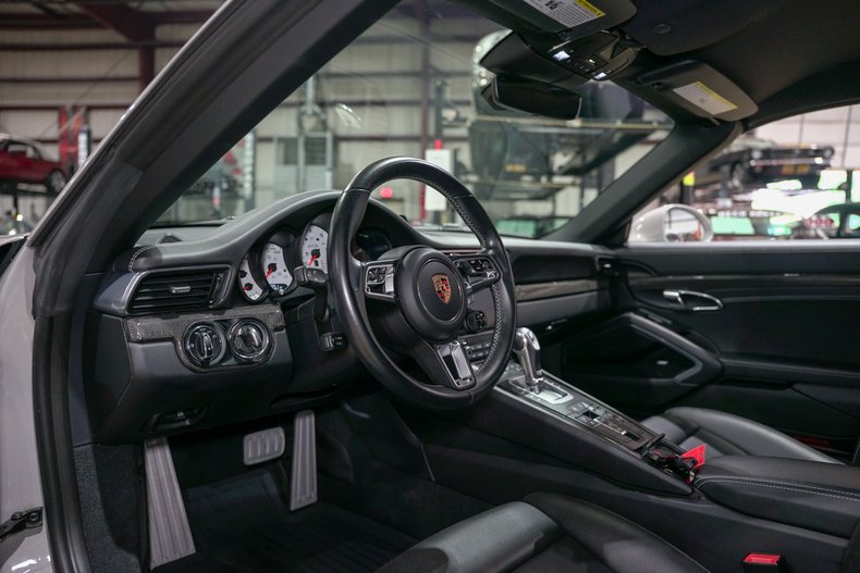 2018 Porsche 911 - photo 11