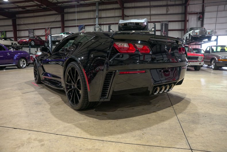 2019 Chevrolet Corvette - photo 2