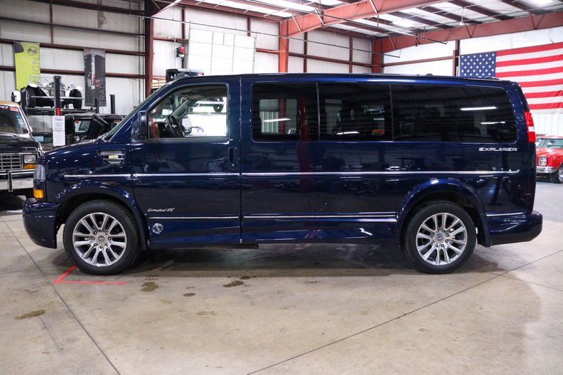 2020 GMC Savana - photo 2