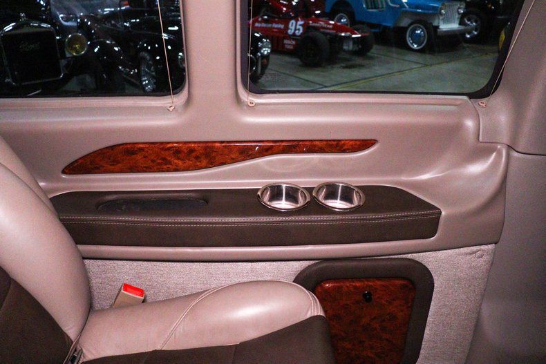 2020 GMC Savana - photo 14