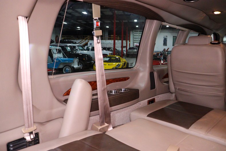 2020 GMC Savana - photo 16