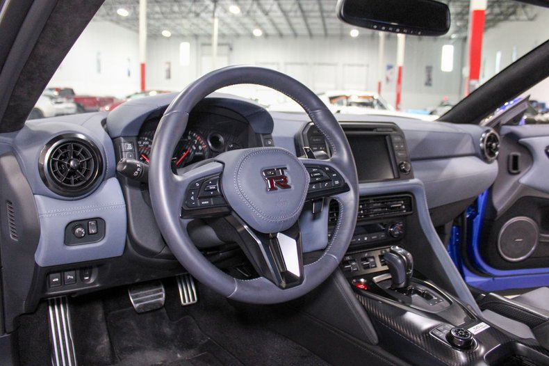 2020 Nissan GT-R - photo 11