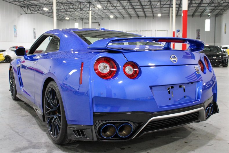 2020 Nissan GT-R - photo 3