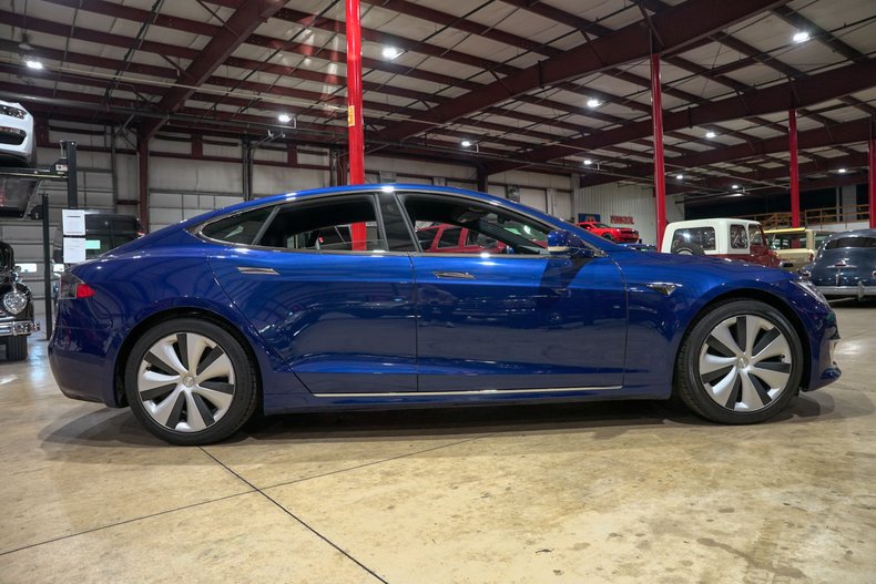 2021 Tesla Model S - photo 6