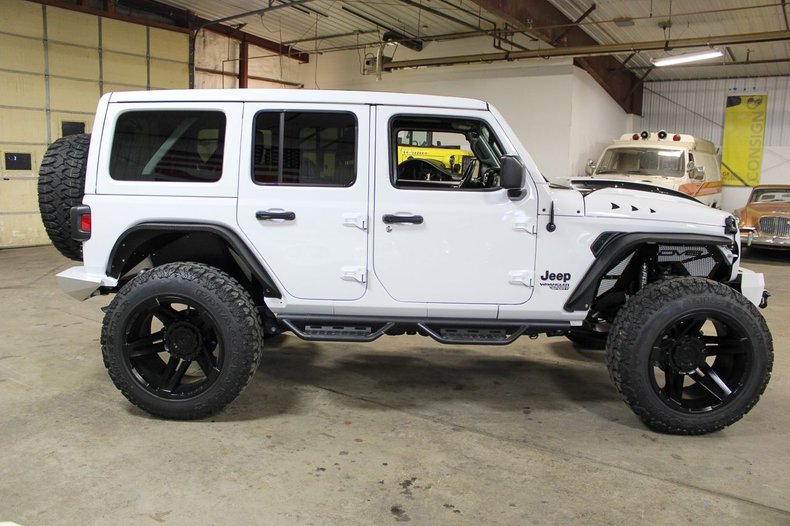 2021 Jeep Wrangler - photo 8
