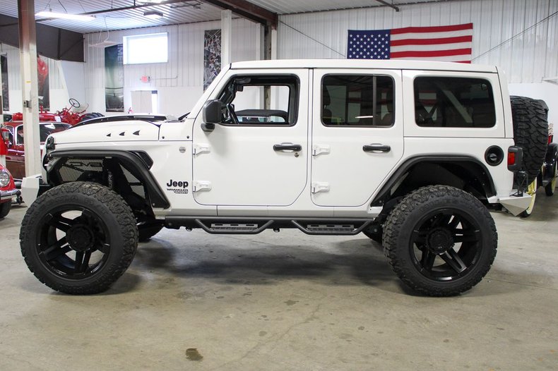 2021 Jeep Wrangler - photo 2