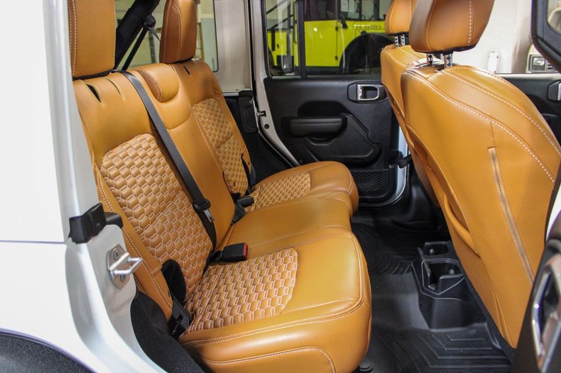 2021 Jeep Wrangler - photo 10