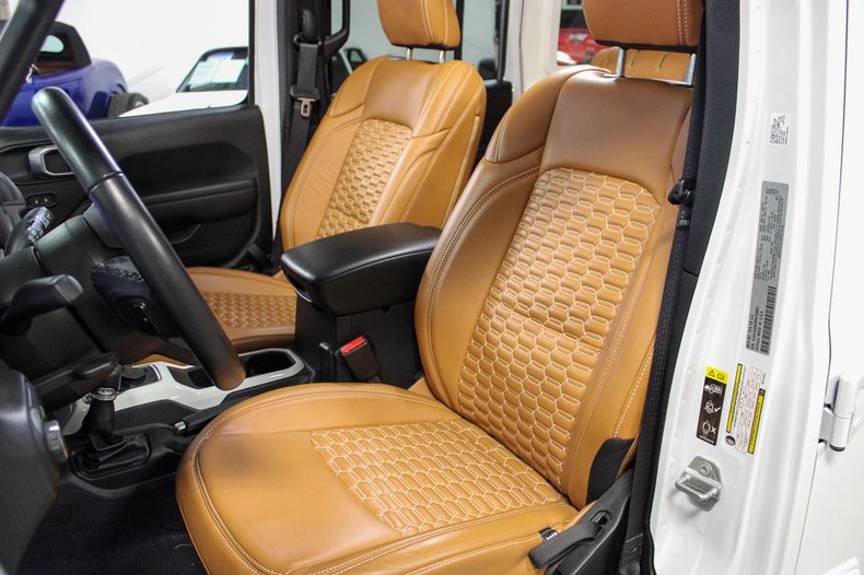2021 Jeep Wrangler - photo 12