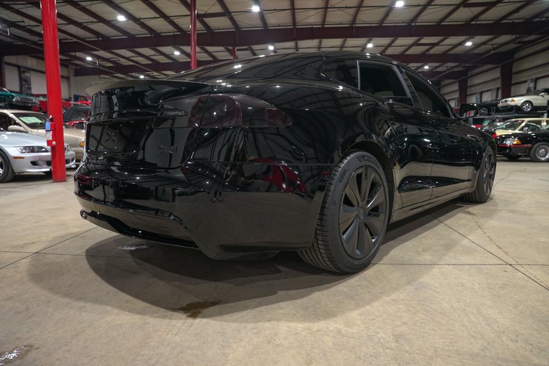 2022 Tesla Model S Plaid - photo 6