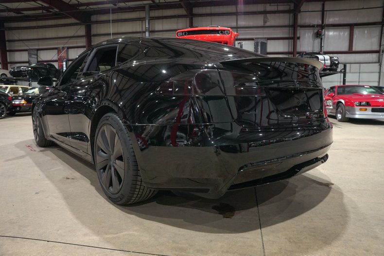 2022 Tesla Model S Plaid - photo 3