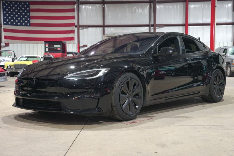 2022 Tesla Model S Plaid