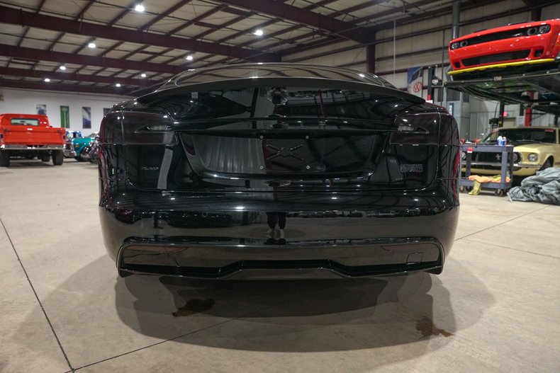 2022 Tesla Model S Plaid - photo 4