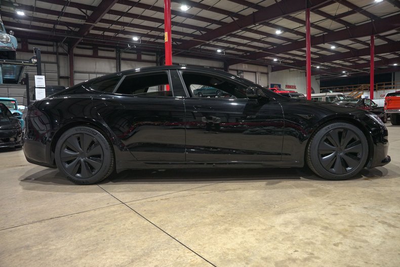 2022 Tesla Model S Plaid - photo 5