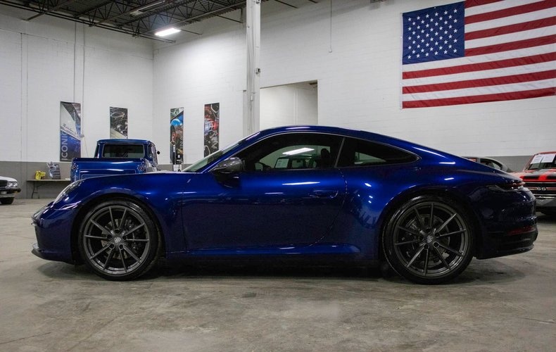 2024 Porsche 911 - photo 2