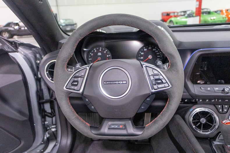 2024 Chevrolet Camaro - photo 9