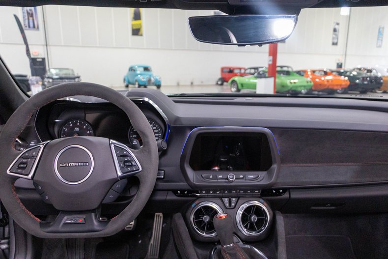 2024 Chevrolet Camaro - photo 6