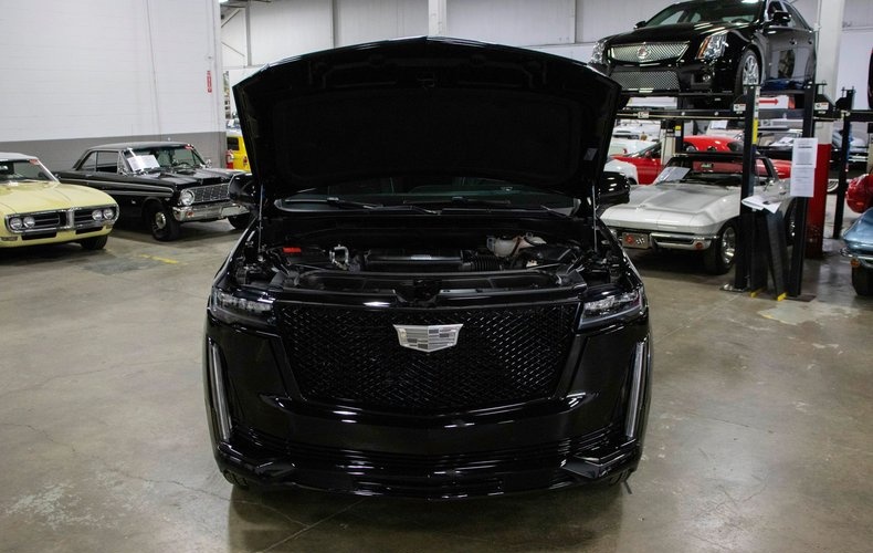 2024 Cadillac Escalade - photo 17